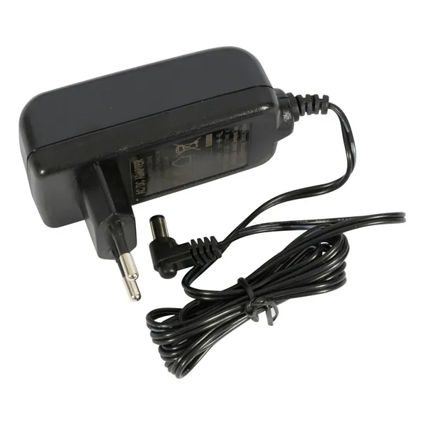 Salora 220V netadapter (P36AT18V15A)
